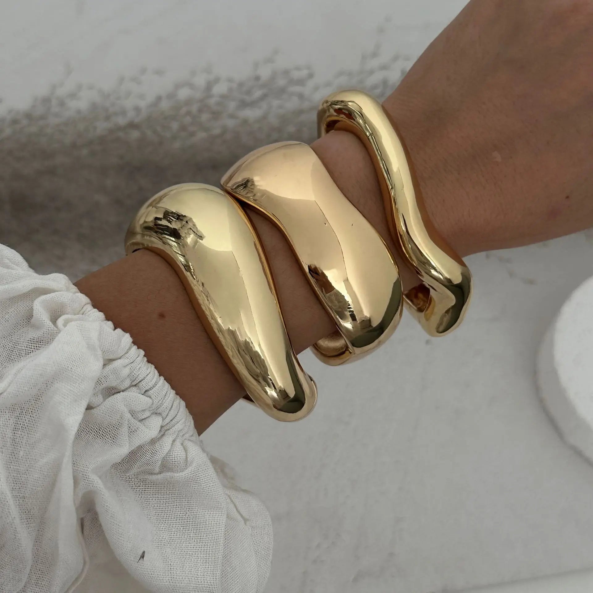 Hip Hop Water Drop Cuff Wide Bangles Vintage Punk Gold Silver Color Geometric Spring Bangles Women Bracelets Men Jewelry