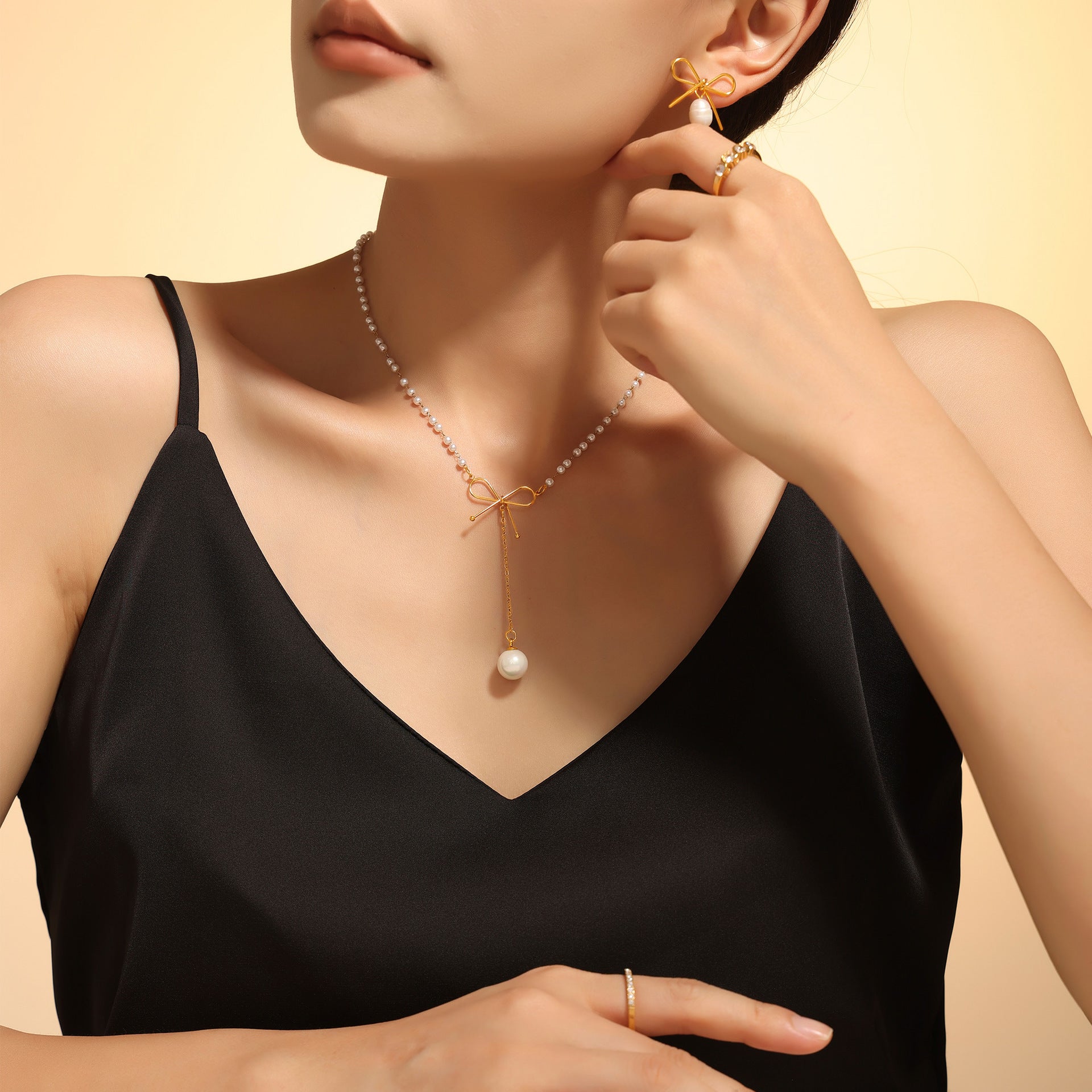 Light style temperament simple and luxurious stainless steel collarbone chain